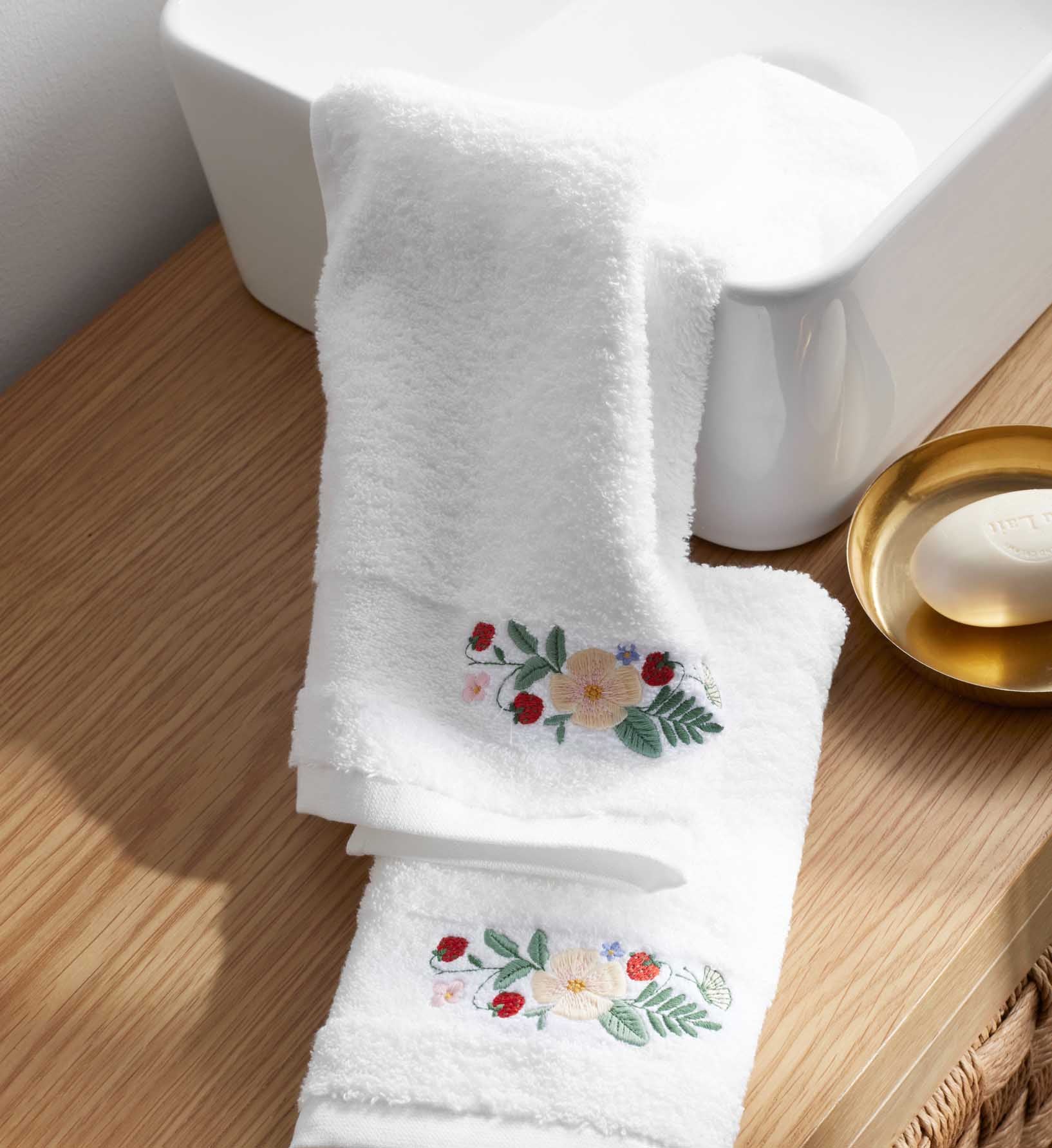 Embroidered Guest Towel - Strawberry Fields