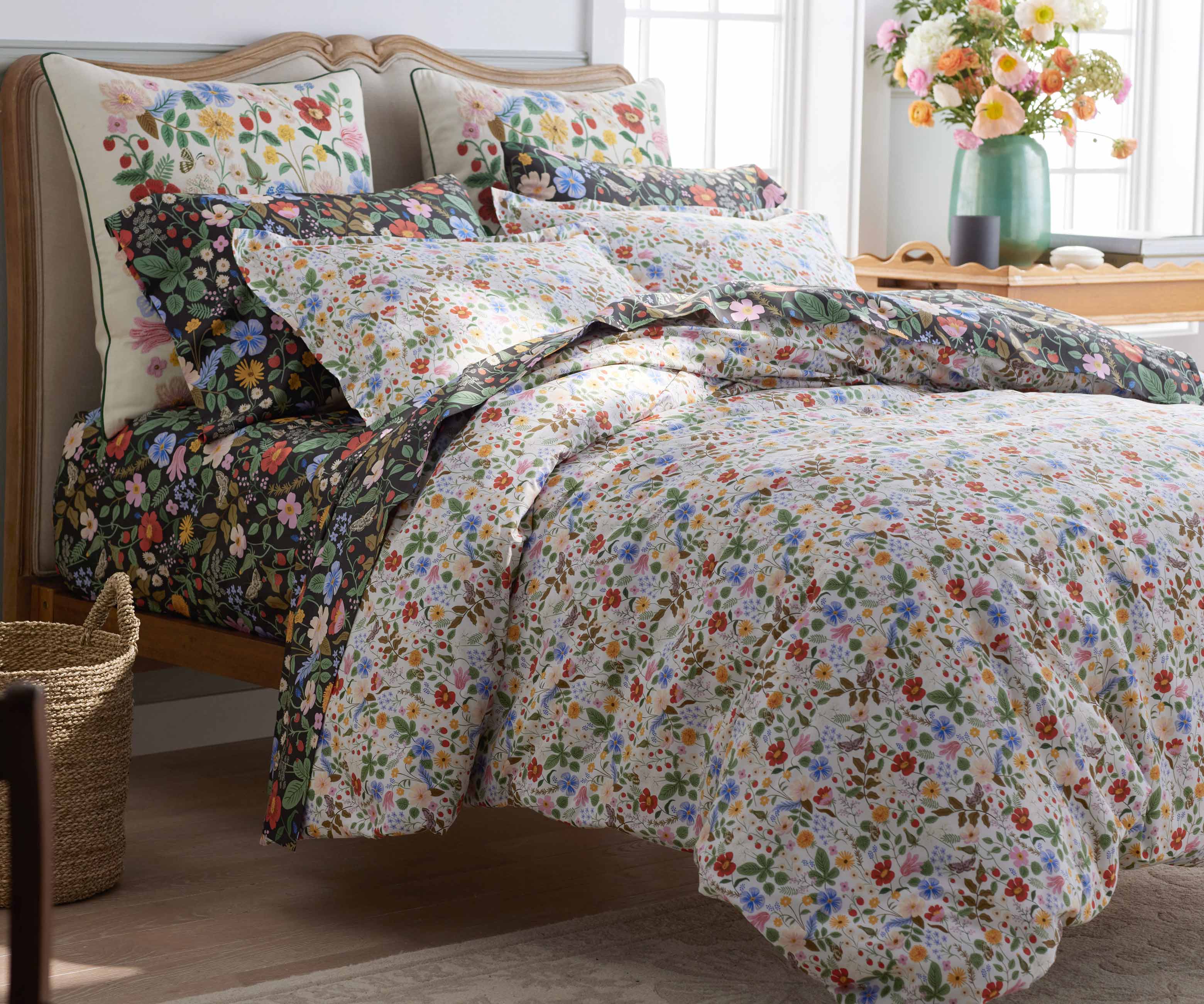 Percale Comforter - Strawberry Fields White