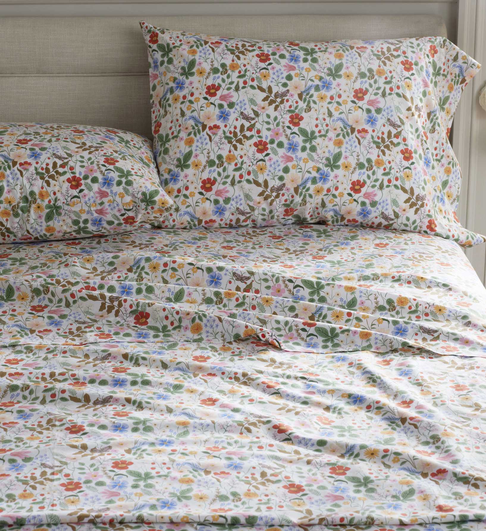 Percale Sheet Set - Strawberry Fields White