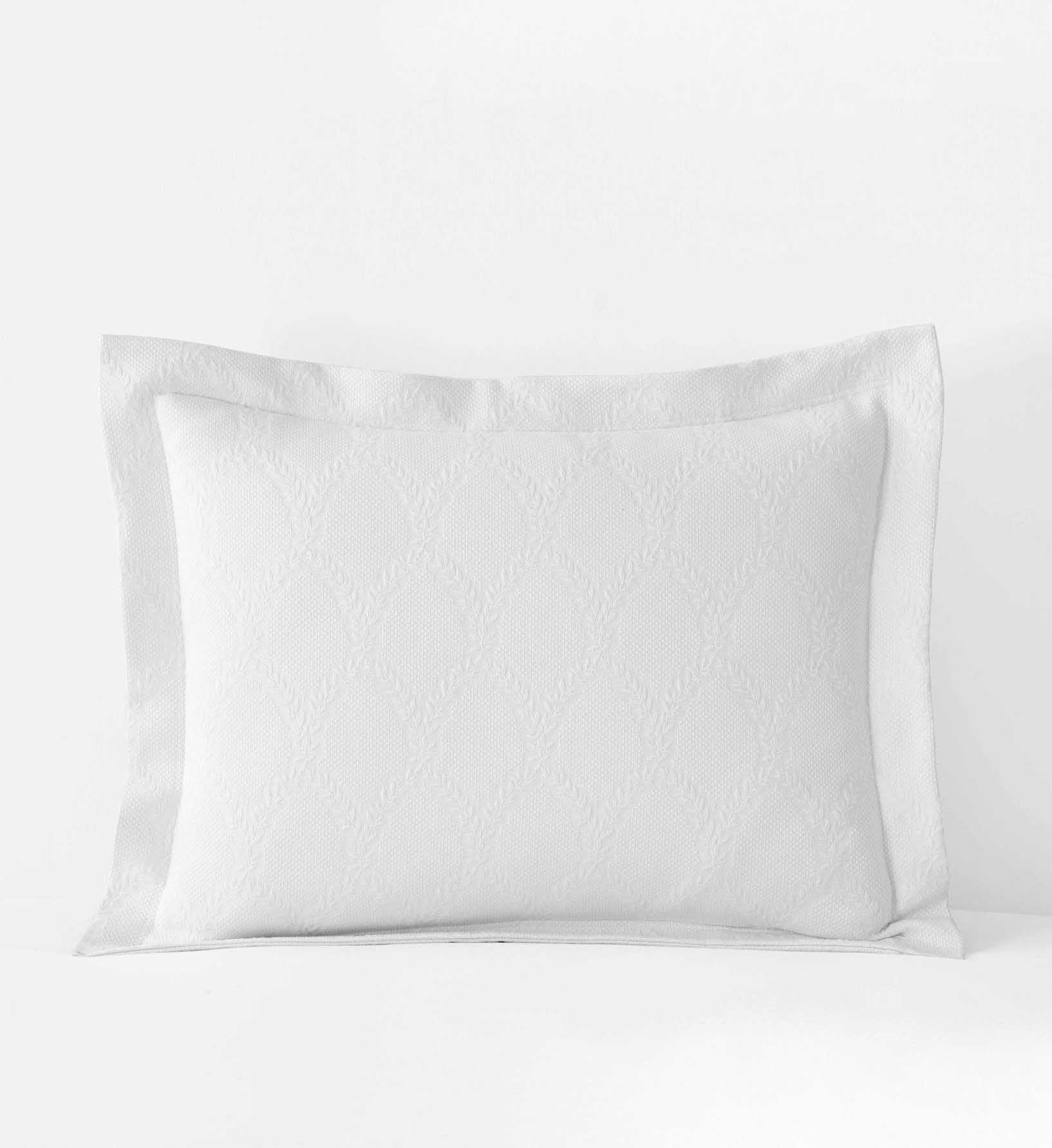 Matelassé Coverlet Sham - Laurel Ivory