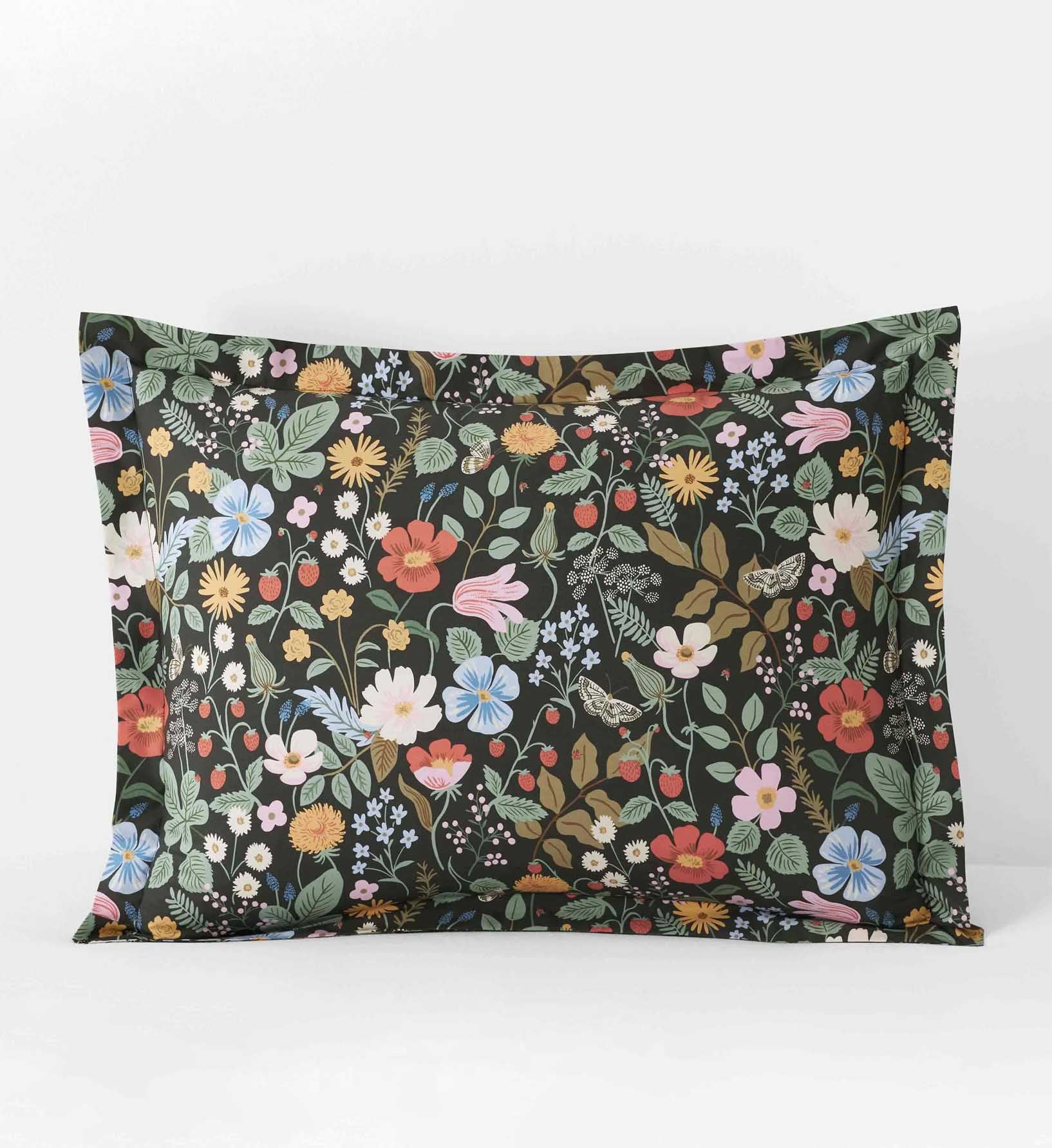 Percale Sham - Strawberry Fields Black