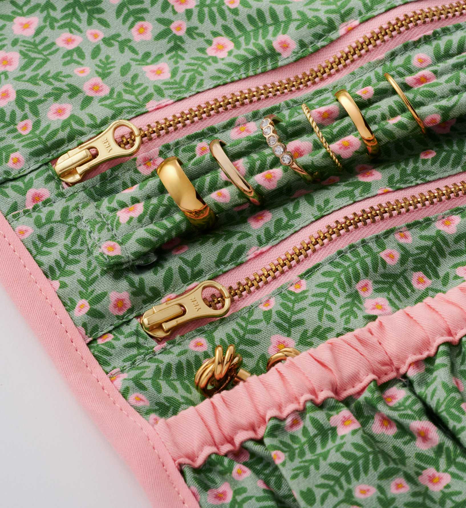 Quilted Jewelry Organizer - Dahlia